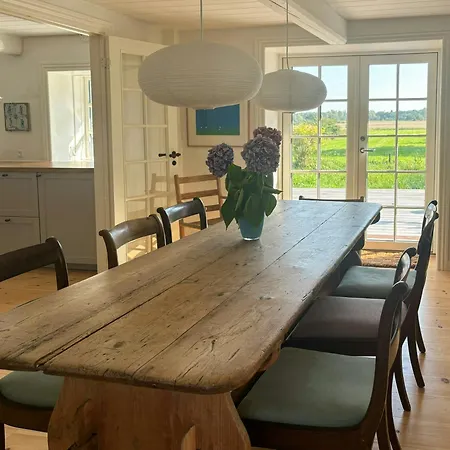 Historic Kikhavn Summer House With Ocean View Casa vacanze Hundested