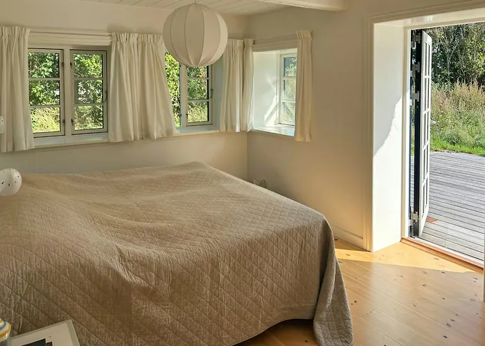 Historic Kikhavn Summer House With Ocean View Hundested