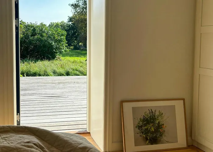 Historic Kikhavn Summer House With Ocean View *